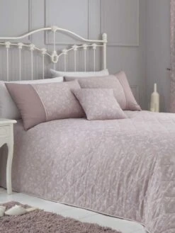 Michaela Jacquard Bedspread Pink