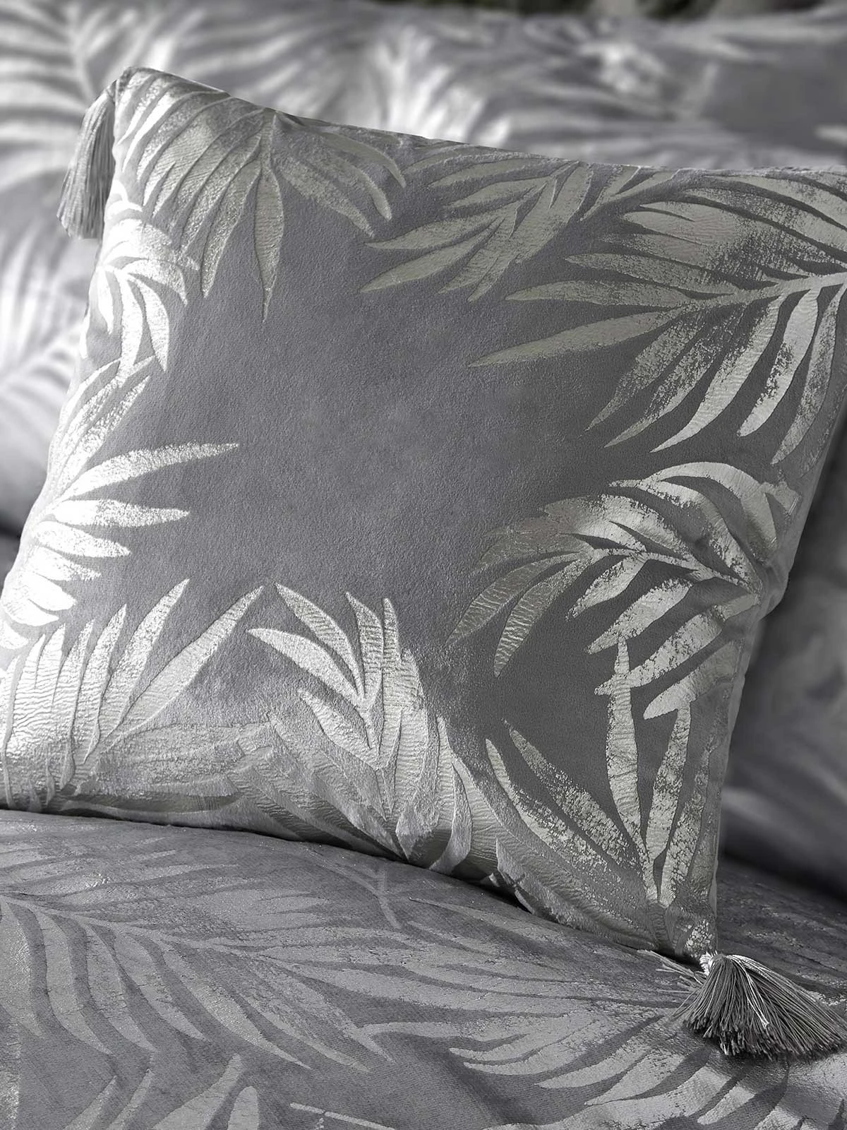 Laurence Llewelyn-Bowen First Dates - Foil Print Velvet Filled Cushion Silver 3 Laurence Llewelyn-Bowen First Dates - Foil Print Velvet Filled Cushion Silver