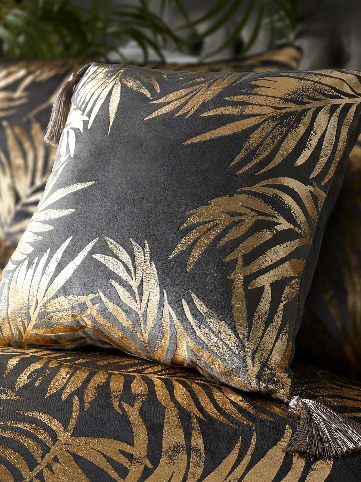 Laurence Llewelyn-Bowen First Dates - Foil Print Velvet Filled Cushion Slate 3 Laurence Llewelyn-Bowen First Dates - Foil Print Velvet Filled Cushion Slate