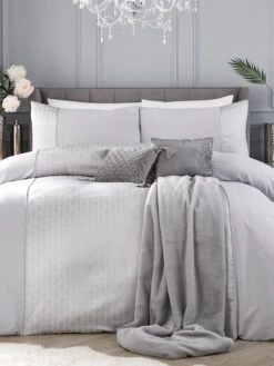 By Caprice Home Lana - Glitter Jacquard Duvet Cover Set Silver