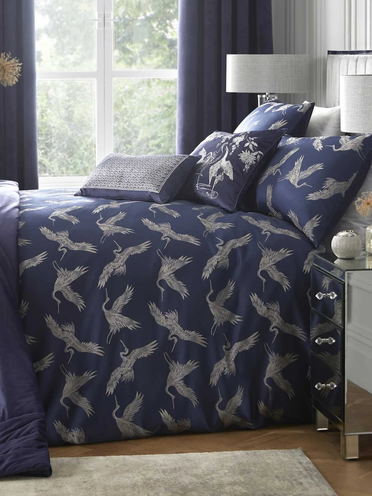 Laurence Llewelyn-Bowen Edo - Duvet Cover Set Navy / Silver 3 Laurence Llewelyn-Bowen Edo - Duvet Cover Set Navy / Silver